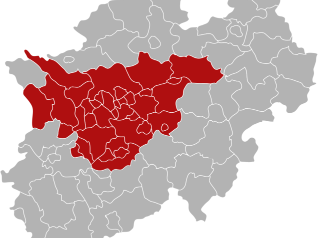 Das im Ruhrstatut als Ruhr definierte Gebiet (rot) in Nordrhein-Westfalen. Weetwat, Public domain, via Wikimedia Commons, https://upload.wikimedia.org/wikipedia/commons/9/97/Ruhr_in_NRW.svg
