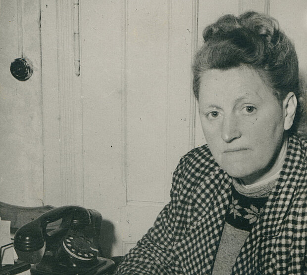 Elisabeth Selbert, AddF, Kassel, Sign.: A-F-NLP11-0066, Fotografin unbekannt Elisabeth Selbert, AddF, Kassel, Sign.: A-F-NLP11-0066, Fotografin unbekannt